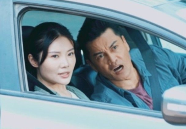 吕良伟与小33岁徐冬冬演情侣，你觉得吕良伟状态如何？