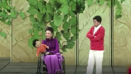 蔡明潘长江小品立意引发热议，他们的新小品究竟想要表达什么？