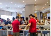 合肥男子疑因手机爆炸当街倒地，该男子是否可以维权？