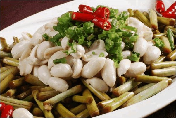 花生米能和鱼一起煮吗