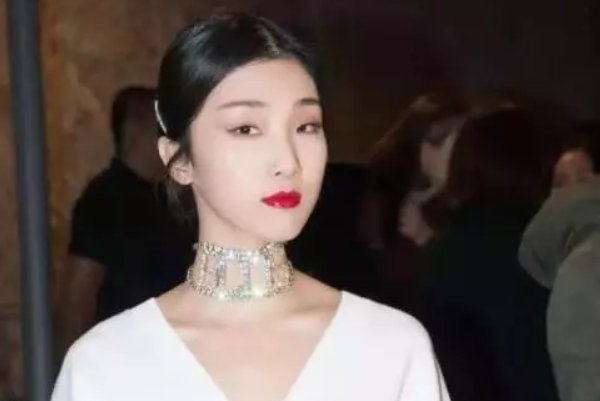 yami米兰时装周被赞，火箭少女颜值担当要换人了吗？