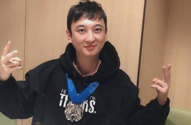 王思聪点赞药水哥，王校长都吃过哪些瓜？