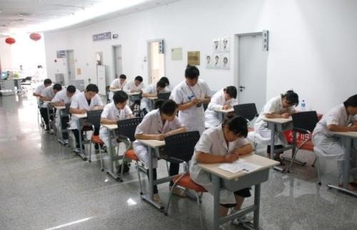 主治医师考试成绩什么时候公布？去哪里查？