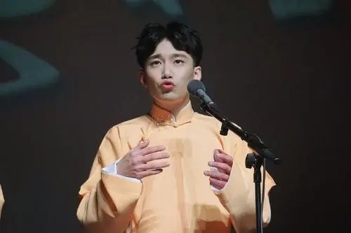 何九华在相声界的地位如何？