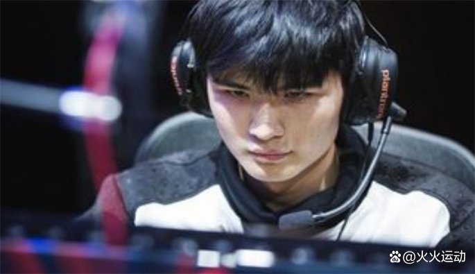 如何看待前职业选手无状态与灵药之间的矛盾？