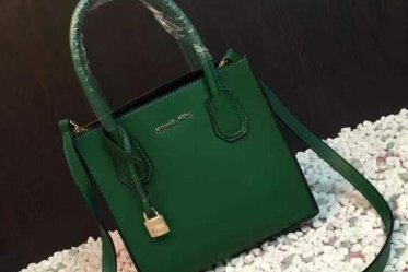 女生夏季有哪些很潮的搭配服饰？