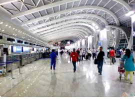 印度一波音737客机降落突发故障致17人重伤，受伤乘客该如何维权？