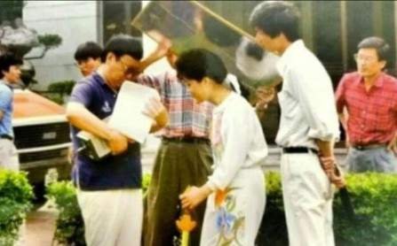 海派喜剧《老娘舅》导演屠耀麟去世，都有哪些圈内好友发文悼念？