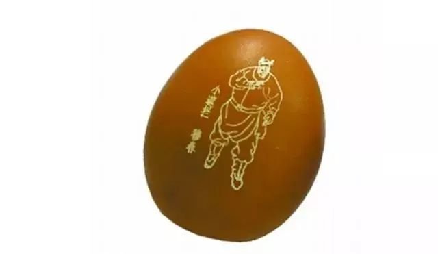 老师用鸡蛋刻金陵十二钗，蛋壳刻东西到底有多难？