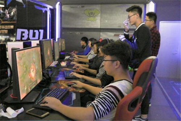 现在玩什么网络游戏赚钱？