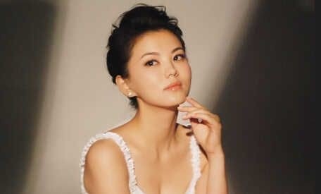 李湘为老公庆生惹争议，昔日综艺一姐只剩炫富的话题了吗？