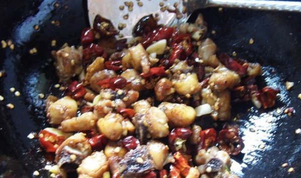 辣子鸡的制作方法视频