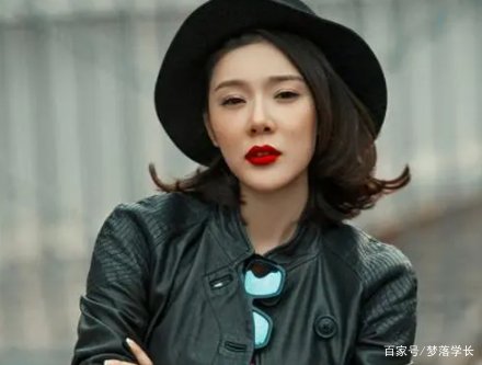 十八线女艺人，李泽楷对她朝思暮想，林丹为她抛下怀孕的老婆 ，究竟是谁？