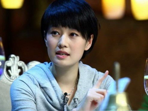 为什么说马伊琍推迟五年与文章离婚很明智？