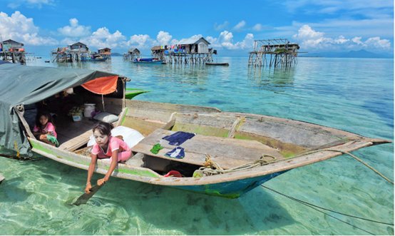 唯一没有国籍的民族，巴瑶族从不踏足陆地，他们该如何生活？