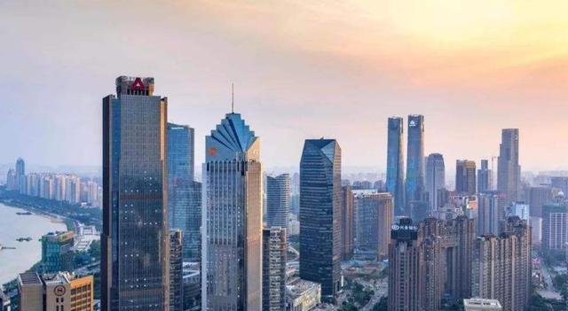 中部省份中，哪个省综合经济实力最强？为什么？