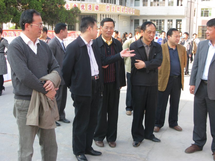 请问江西省赣州市教育局投诉电话是？谢谢