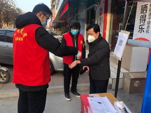 武汉藁城区一大妈出小区遭拒后辱骂保安，此举给防疫工作造成了怎样的影响？