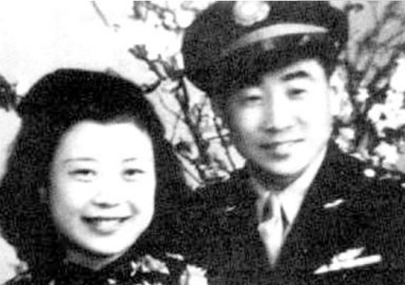两航起义的详细情况，历史上有多少国民党起义飞行员回归大陆，现在的生活现状如何…