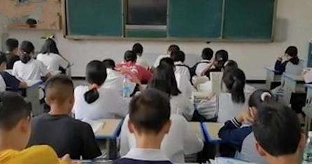 某班级62名学生全是班干部，老师这样安排的目的是啥？