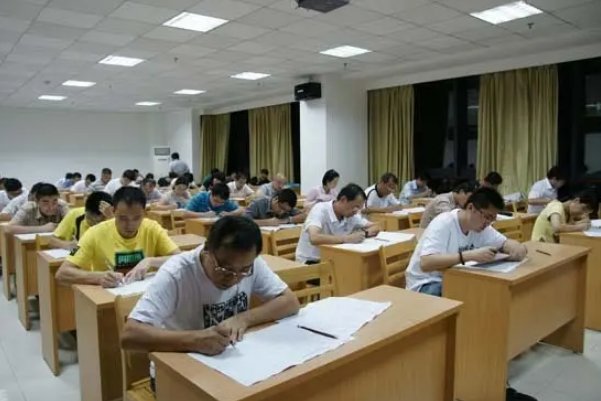 教资在哪里查询考试地点和时间?