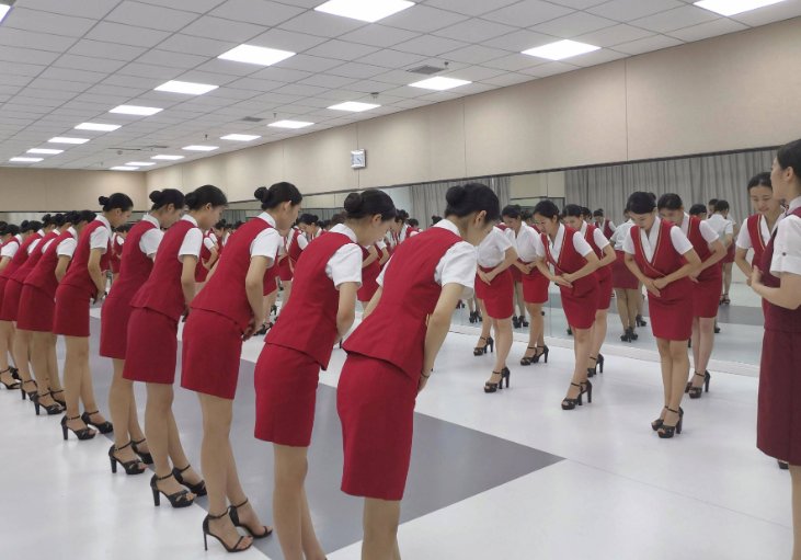 空乘专业艺考好考吗