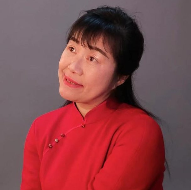 经纪人回应称余秀华已分手，他们之间曾经是怎么走到一起的？