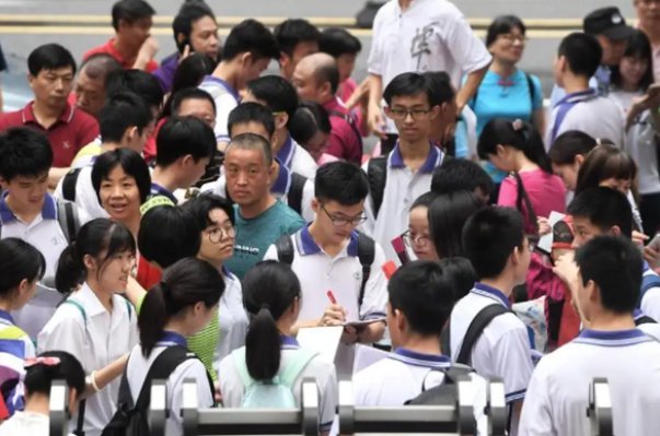 高考志愿填报该听谁的