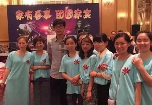 何超盈未婚夫是谁 何超盈和未婚夫怎么认识的