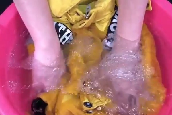 皮羽绒服如何打理