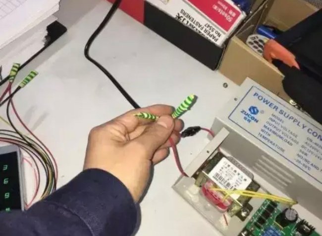 门禁接线图方法