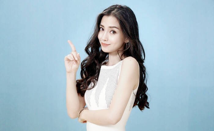 黄晓明接受采访暗示婚变,一个想离,一个拖着,到底发生了什么