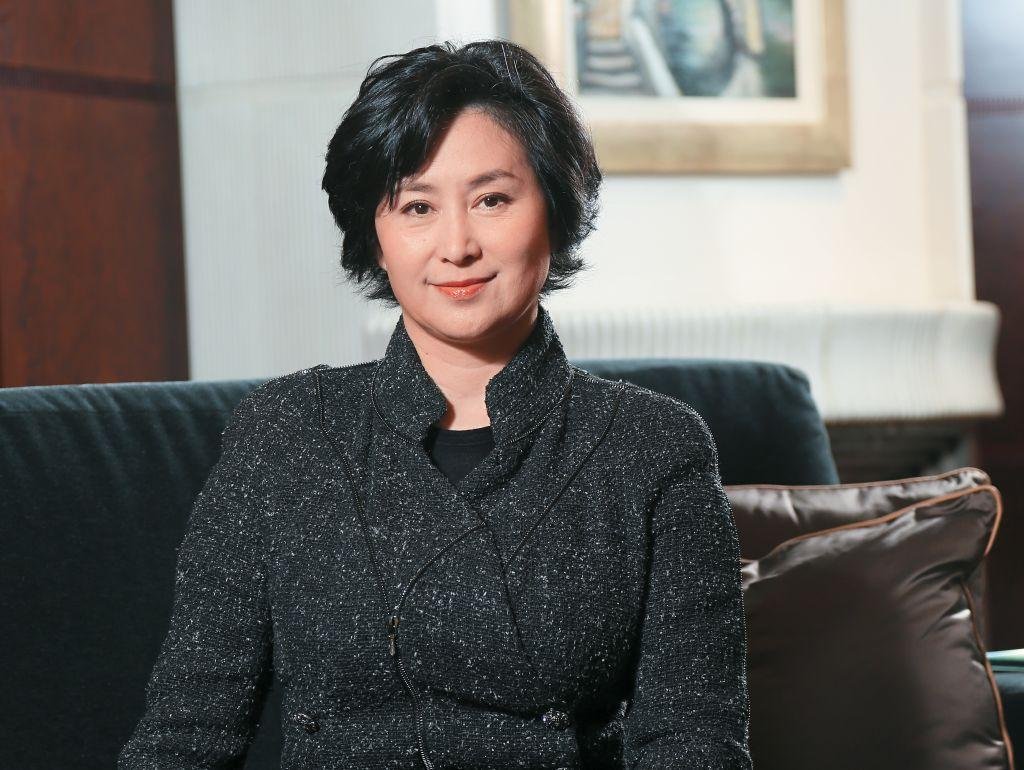 赌王去世一个月后,李嘉欣就挑衅原配何超琼,后来怎样?