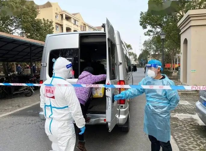 上海谈同一微信群判定次密接,这样的判定有无科学依据?