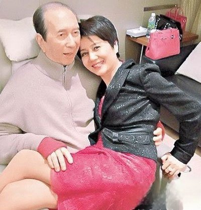 梁安琪怎么认识何鸿燊的 26岁梁安琪为何会看上64岁何鸿燊