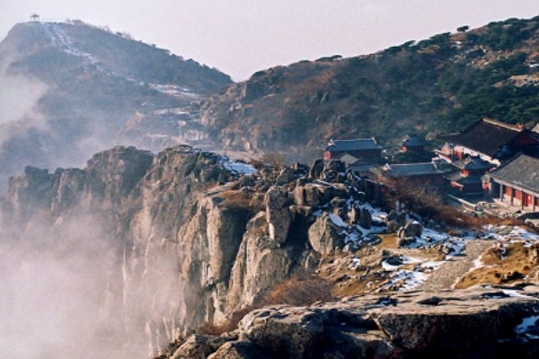 东岳是指什么山