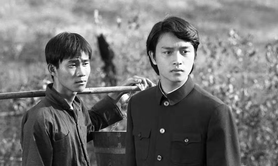 谭家明执导的《烈火青春》对张国荣有什么重大意义?
