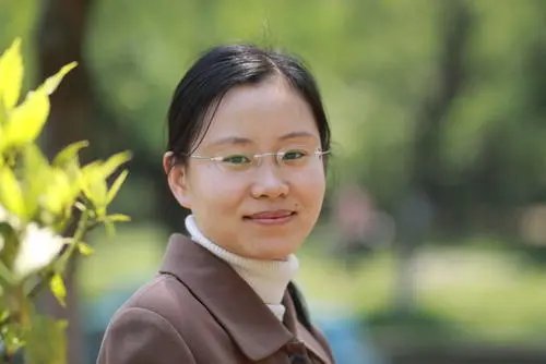 湖南牺牲女法官女儿至今不知妈妈走了,家人该如何告知才会将伤害减到最小?