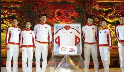 冬奥会运动员服装4F是什么品牌