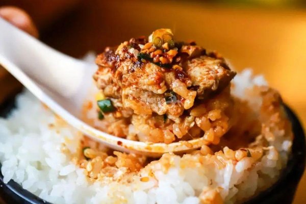 白吃干饭是什么意思