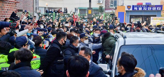 韩国素媛案罪犯赵斗淳自释放后已3个月未出门，官方对其发放补助是否合理？