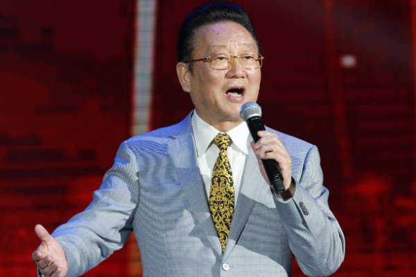 敢问路在何方歌曲原唱