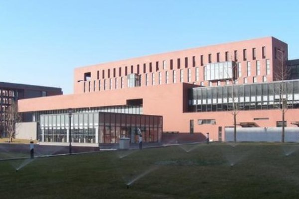 北京第二外国语学院分数线