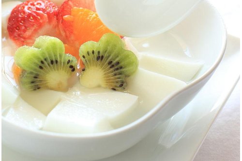 传统小吃“杏仁豆腐”是豆制品吗