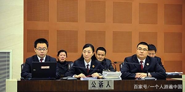 南京“富二代杀妻案”:砍妻60多刀未判死刑,入狱后连伤五人,后来怎样?