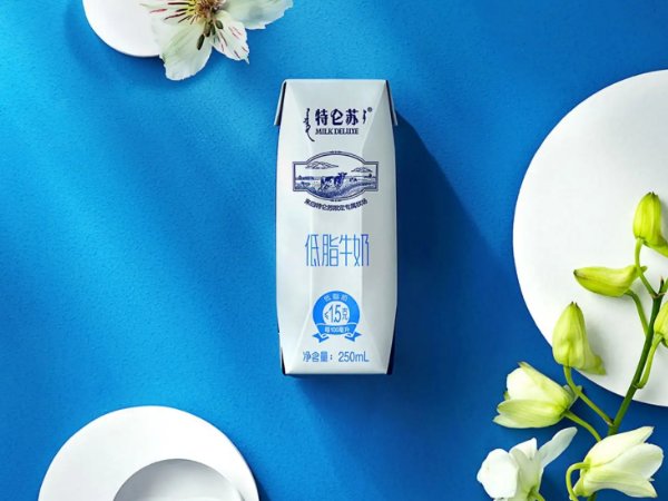 现在纯牛奶哪个牌子好