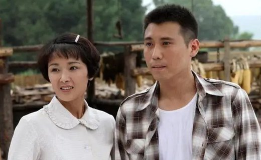黄曼的老公是谁？