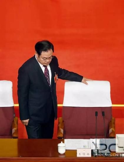 敬新磨救县令的注释