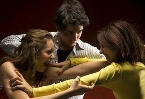 为什么人可以不懂爱却天生懂得如何去恨呢？