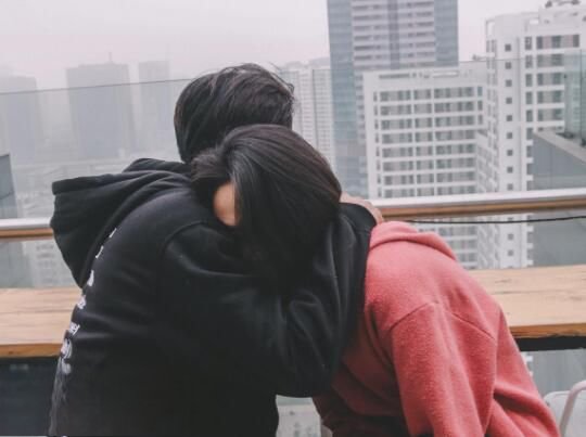 男人说女人疑神疑鬼是什么意思？
